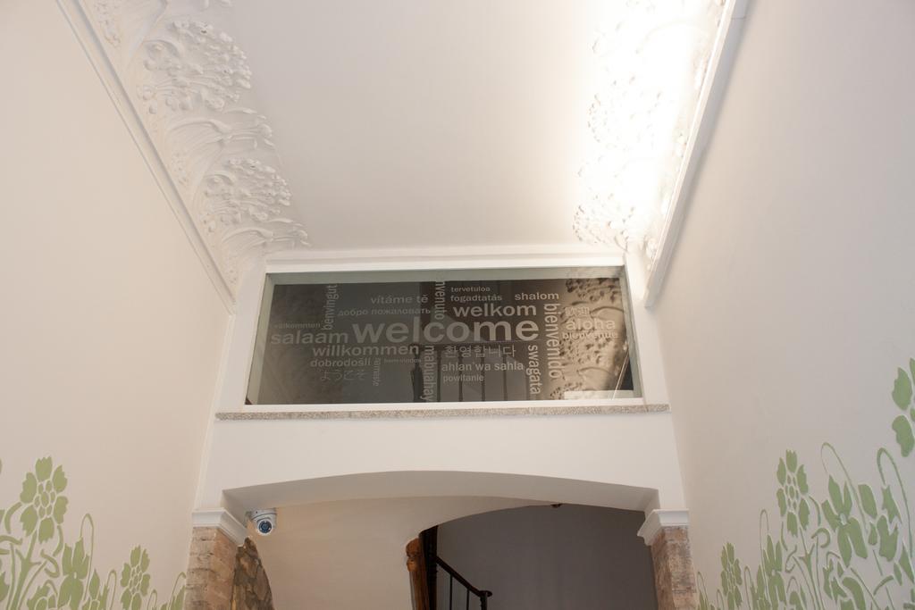 Happy People Sagrada Familia Apartments Barcelona Exterior foto